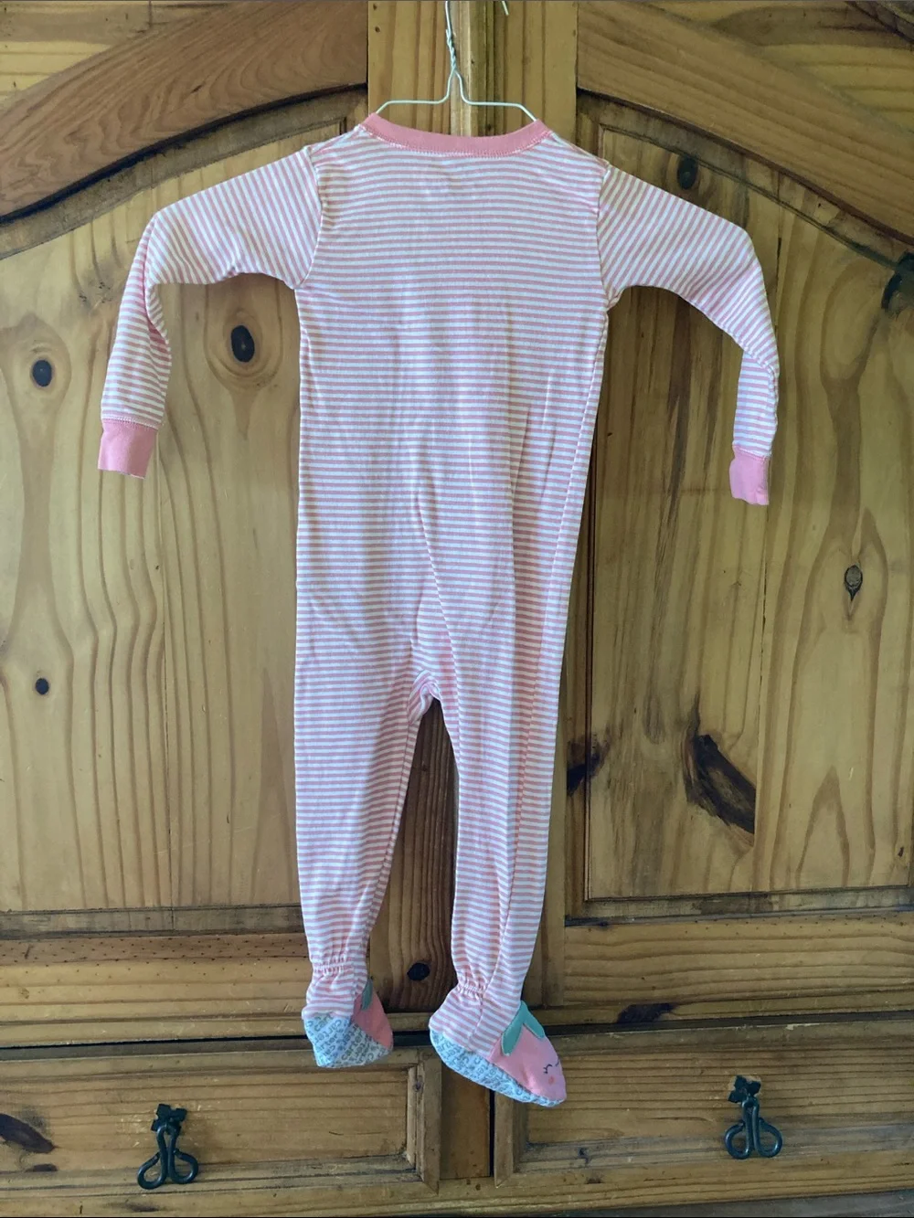 Girls Carter’s pink strawberry footed pajamas size 2T
